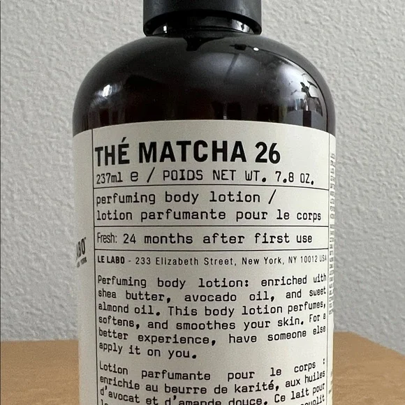 Le Labo Thé Matcha 26 Perfuming Body Lotion — Brown & White Bottle